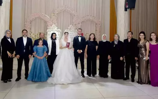 Nisa ve Enes Avcı Çifti Görkemli Düğünle Dünya Evine Girdi