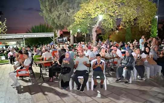 Manisa'da Ferdi Zeyrek İçin Anma Programı Düzenlendi