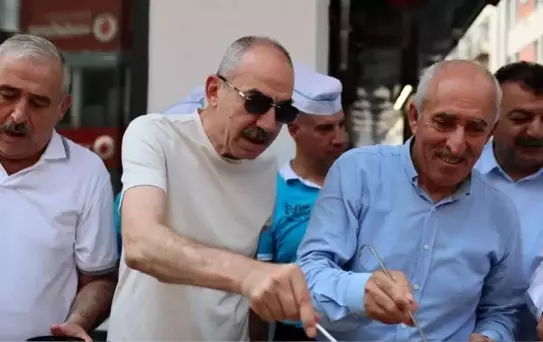 Aydemir'den Vatandaşa Aşure İkramı