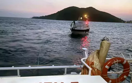 Fethiye'de Makine Arızası Yapan Tekne Kurtarıldı