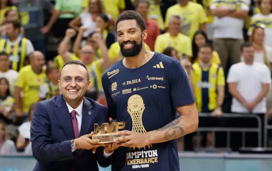 Fenerbahçe Beko, Khem Birch ile ''Yola devam'' dedi