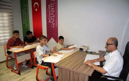 Gaziantep'te Görme Engellilere Yönelik Kur'an-ı Kerim Kursu
