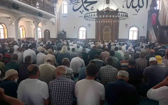 Genç Öğretmen Trafik Kazasında Hayatını Kaybetti