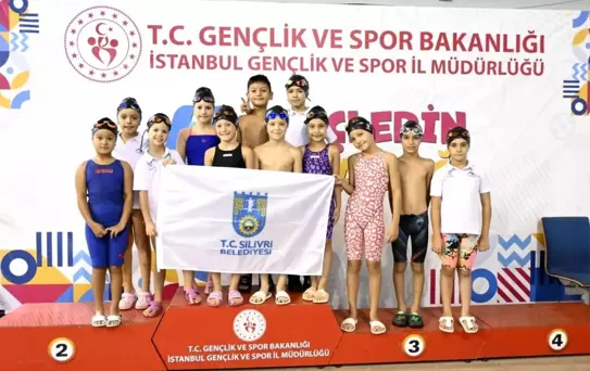 Silivri Belediyesi Spor Kulübü Yüzme Takımı, 20 Madalya Kazandı
