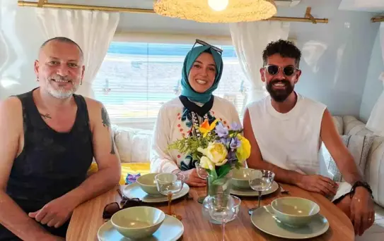 Hüsnü Şenlendirici, Çevik'in Karavanını İnceledi