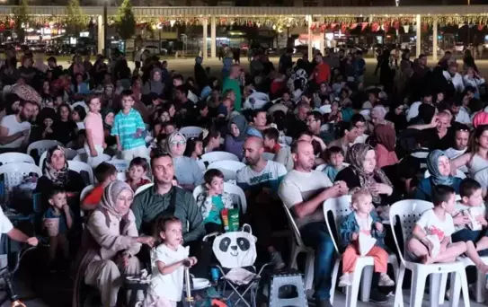 İzmit'te Açık Havada Sinema Keyfi