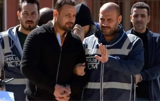 Sahte diplomacının kirli geçmişi! Polisler götürürken böyle seslenmiş