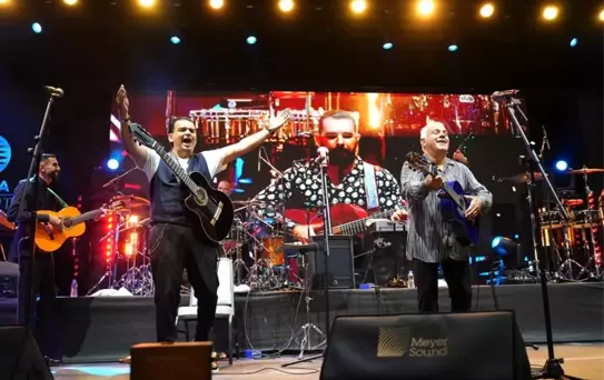 Gipsy Kings Didim'de Konser Verdi