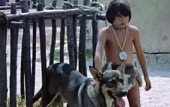 Bu gerçeği herkes bilmez! Tarkan filmindeki o meşhur çocuk, ünlü ismin oğluymuş