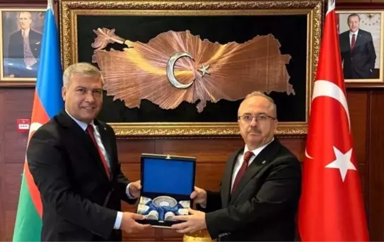 Anadolu Üniversitesi Azerbaycan'da İş Birliği Protokolleri İmzaladı