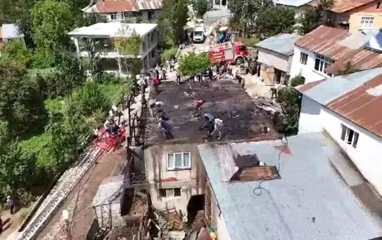 Gümüşhane'de Ev Yangını Korkuttu