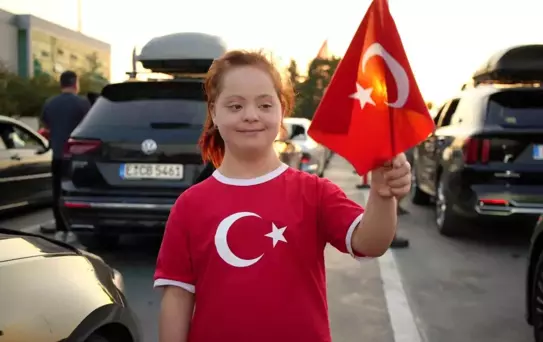 Gurbetçiler dönüş yoluna geçti, araç kuyruğunun sonu görünmedi