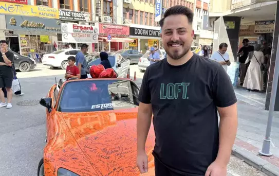 Konya'da İmza Olayı: Otomobil İlgiyi Üzerine Çekiyor