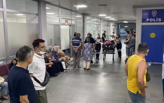 Tekirdağ'da 50 İşçi Gıda Zehirlenmesi Şüphesiyle Hastaneye Kaldırıldı