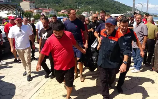 Denizde Kaybolan Genç Tarım İşçisinin Cansız Bedeni Bulundu