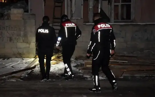 Erzincan'da Kovalamaca: 15 Gram Esrar Yakalandı