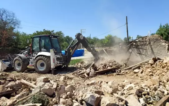 İnönü Belediyesi Kırsal Mahallelerde Yaşam Kalitesini Artırıyor