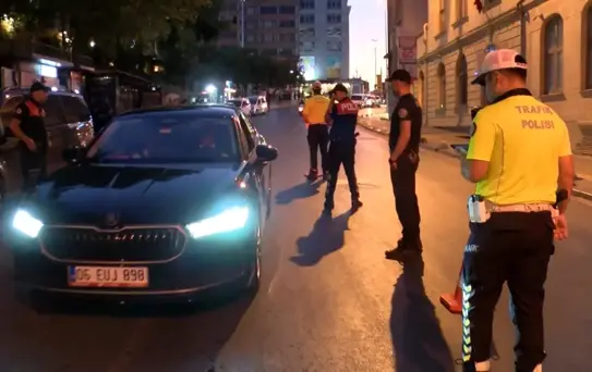 Kadıköy'de Helikopterli Huzur Denetimi