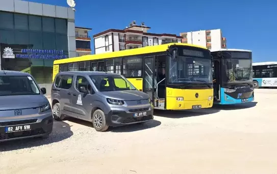 Büyükşehir Belediyeleri ve SANKO Holding'den Adıyaman'a Araç Hibesi