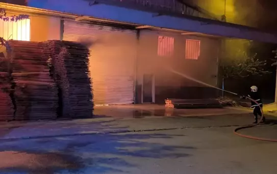 Şanlıurfa'da Mobilyacılar Sitesi'nde Yangın