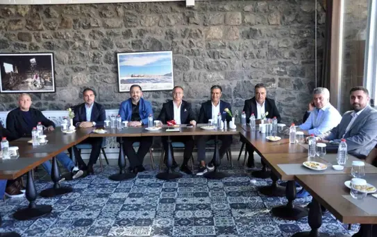 Gazi Kars Eğitim Vakfı Basınla Buluştu