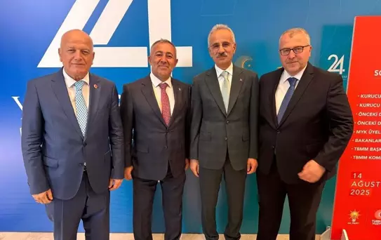 Yıldırım, AK Parti'nin 24'üncü yılında bakanlarla Ankara'da buluştu