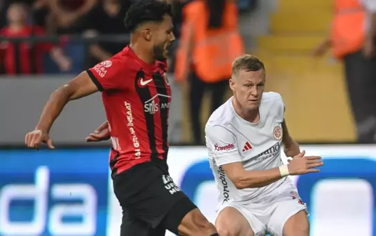 Süper Lig'de 9 sezon sonra bir ilk! Storm'dan Antalyaspor'a hayat öpücüğü