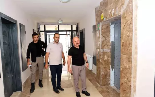 Vali Varol'dan Deprem Konutlarına Sürpriz Denetim