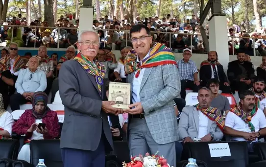 664. Geleneksel Domaniç Yağlı Pehlivan Güreşleri Talkavuk'a İhtişamla Yapıldı