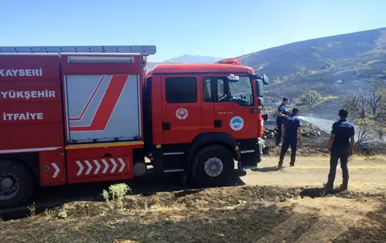 Kayseri İtfaiyesi Sivas'a Yangın Müdahelesiyle Destek Oldu