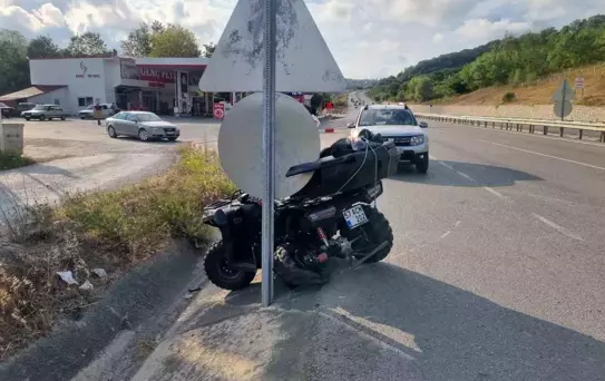 Sinop'ta Kovalamaca: Otomobil Şarampole Uçtu