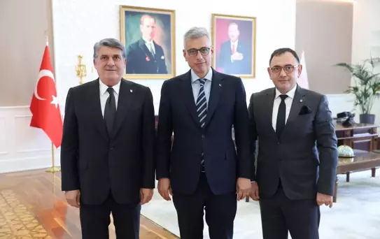 Bakan Memişoğlu, Beşiktaş Başkanı Adalı'yı kabul etti