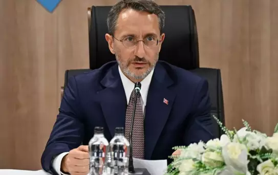'Fahrettin Altun bakanlıklardan 15 minibüs istedi, reddedildi' iddiası yalanlandı
