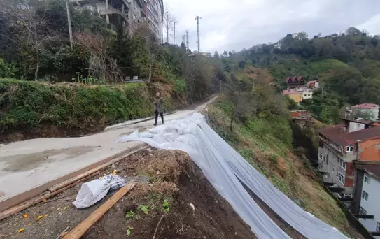 Rize'deki Heyelan Sonrası İstinad Duvarı Yenilendi