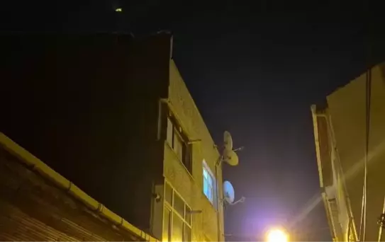 FATİH'te Çatı Yangını Korku Yarattı