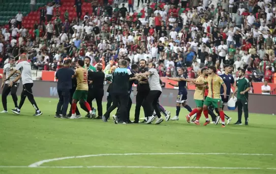 Olaylı Amedspor-Erzurumspor maçının faturası belli oldu! 12 maç men cezası