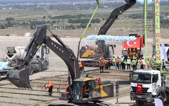 Zengezur Koridoru için tarihi adım: Kars-Iğdır-Aralık-Dilucu Demiryolu Hattı'nın temeli atıldı