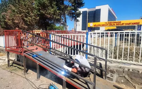 Gölcük Belediyesi Yeni Yaya Köprüsü İnşa Etti