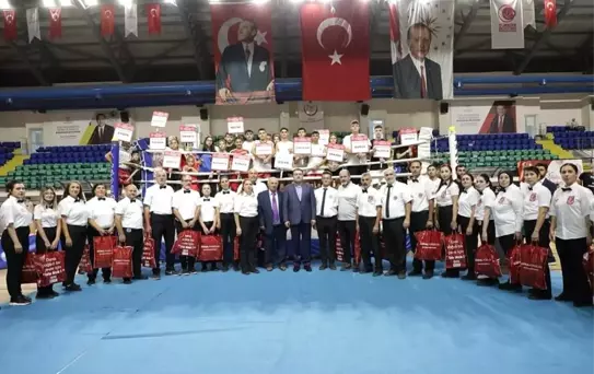 Kütahya Belediyespor, Zafer Kupası'nda Yıldızlar Kategorisinde Şampiyon Oldu