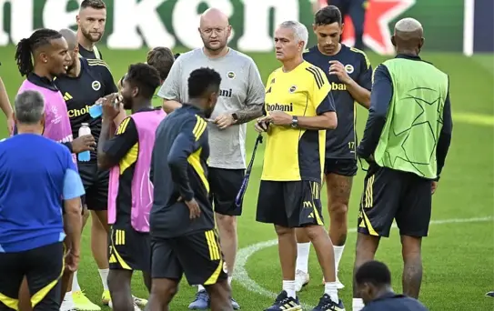Fenerbahçe Benfica ile Play-off Maçında