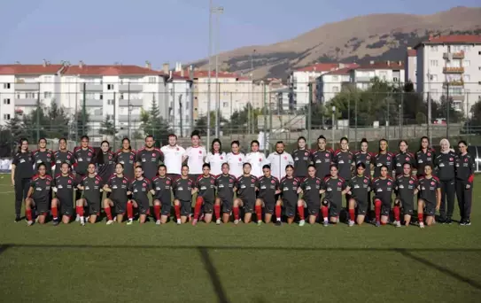U17 Kız Milli Takımı Erzurum'da Hazırlık Kampında