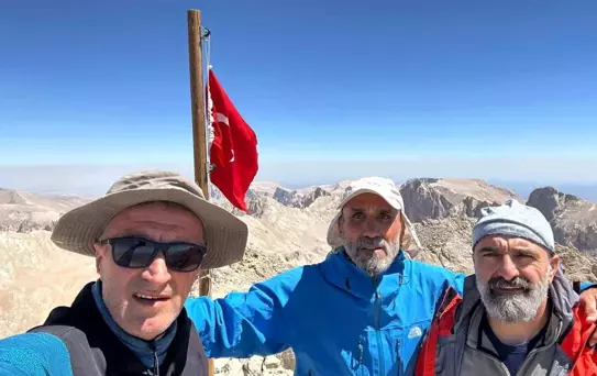 BANDAK, Zafer Bayramı'nı Zirveyle Kutladı