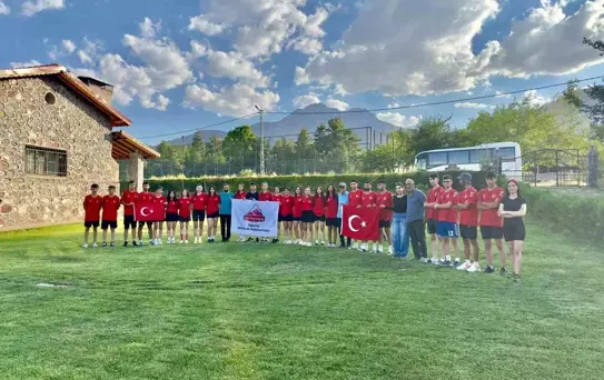 Erzincan'da Dağ Kayağı Kampı