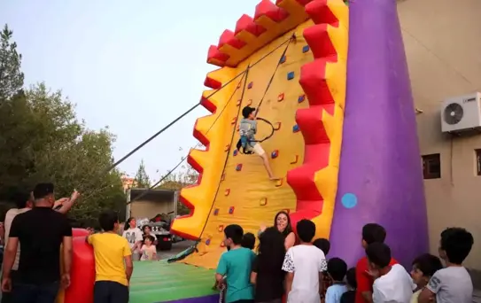 Diyarbakır'da Çocuk Spor Şenliği Renkli Görüntülere Sahne Oldu