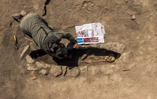 Çatalhöyük'te 9 bin yıllık sır çözülüyor! 'Ölüler evi' bulundu