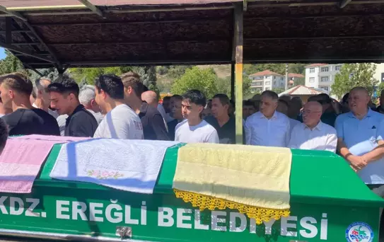 Ereğli'de Motosiklet Kazası: Genç Hayatını Kaybetti