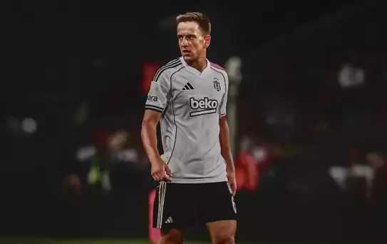 Beşiktaş, Hadziahmetovic'i Hull City'ye Kiraladı