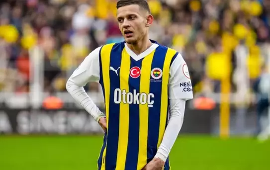 Fenerbahçe Szymanski iddialarını tek emoji ile yalanladı