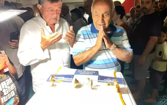 Kuşadası'nda Mukaddes Emanetler Ziyarete Açıldı