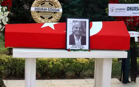 Bıçaklı Saldırı Sonucu Hayatını Kaybeden Cumhuriyet Savcısı Defnedildi